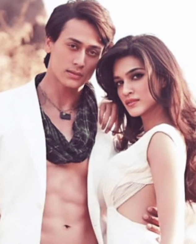 Kriti Sanon With Heropanti's Co- Star Tiger Shroff