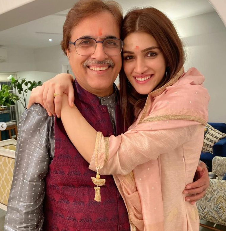 Kriti Sanon With Her Father