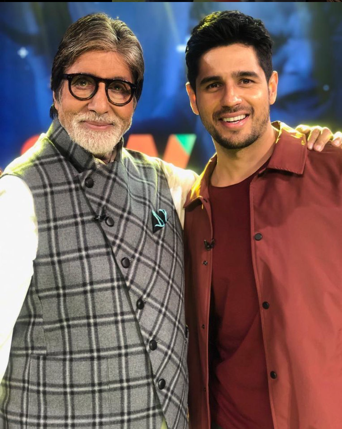 Sidharth Malhotra with His Favuorite Actor Amitabh Bachchan