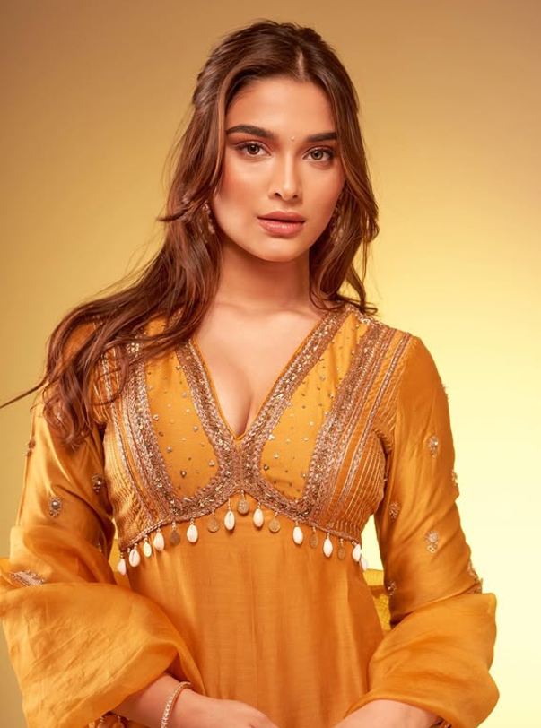 Saiee Manjrekar