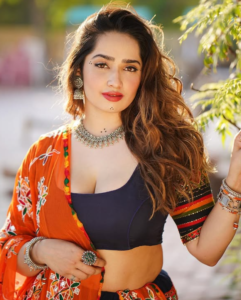 Aditi Mistry: Biography, Age, Family, Career & Net Worth