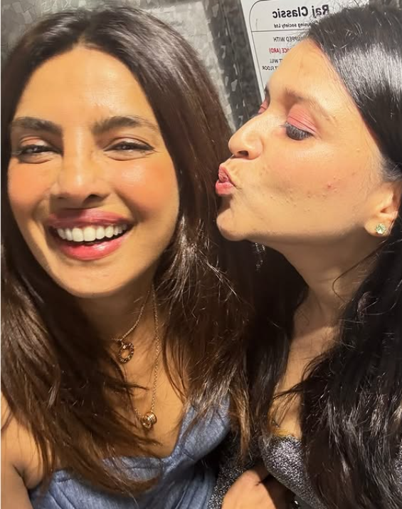 Mannara Chopra with cousin priyanka Chopra