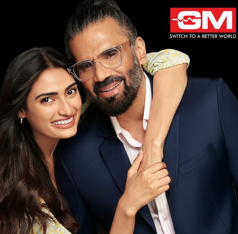 Athiya Shetty with her father Suniel Shetty