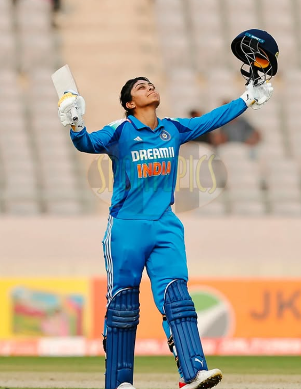 Harleen Deol playing cricket