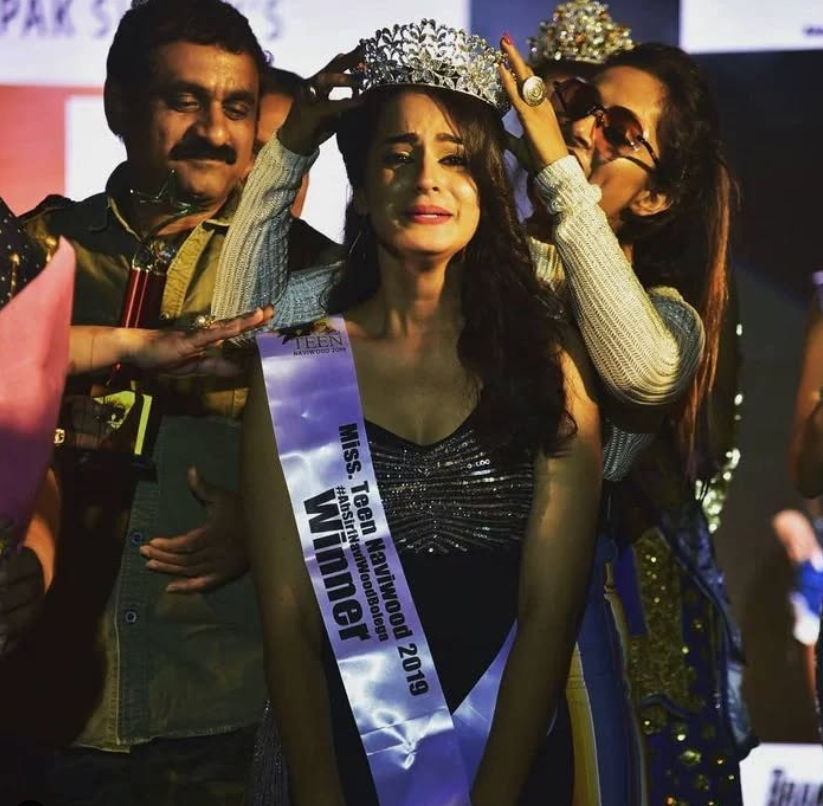 Ayesha khan won the title of Miss Teen Neviwood 2019. 