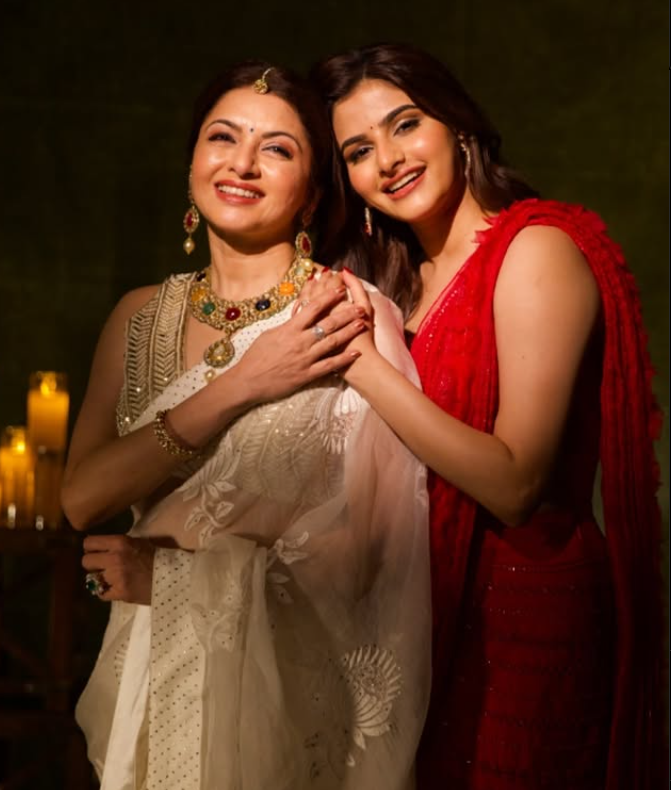 Avantika Dassani with her mother Bhagyashree