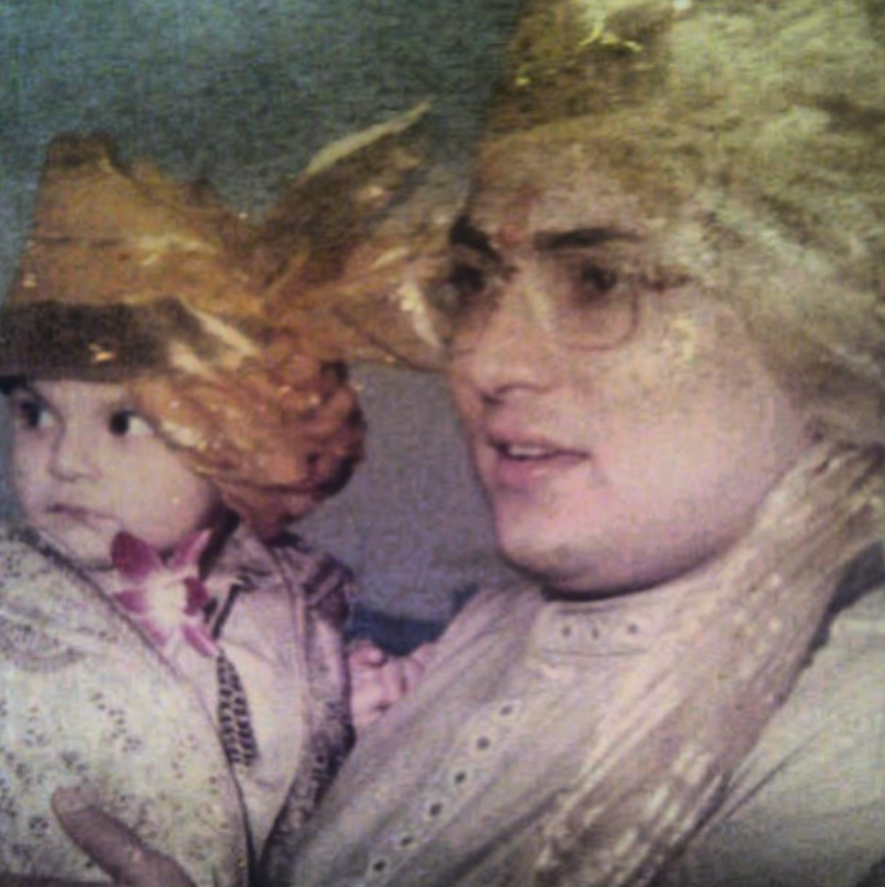 Veer Pahariya's childhood picture with her father