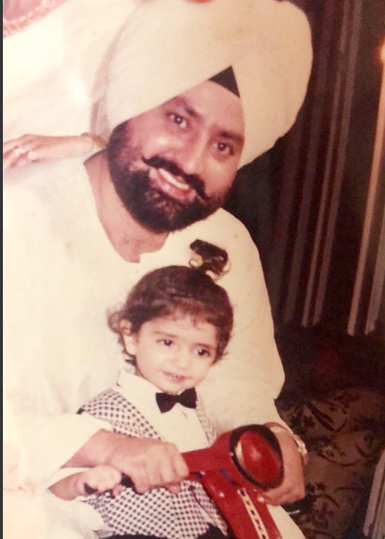 Arjun Pratap Bajwa's Childhood picture with his Father