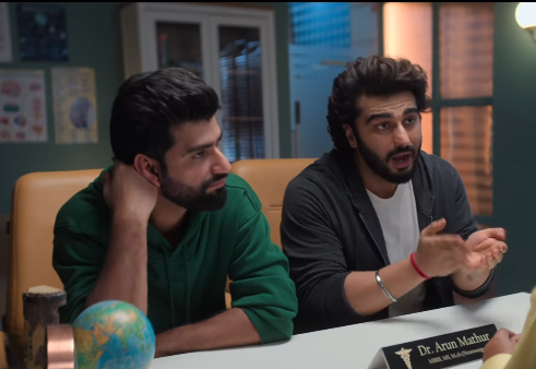 Harsh Gujral & Arjun Kapoor in a scene of the film 'Mere Husband Ki Biwi'