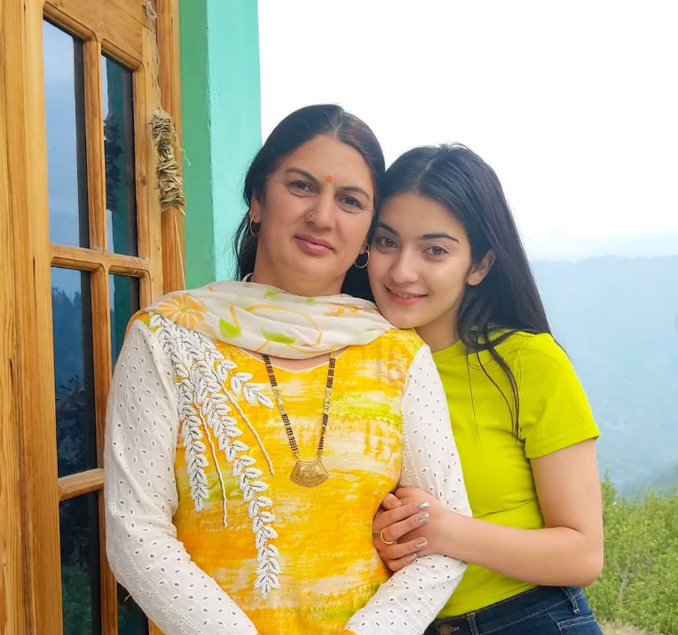 Pratibha Ranta with her mother