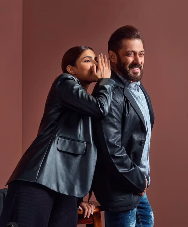 Alizeh Agnihotri with her uncle Salman Khan