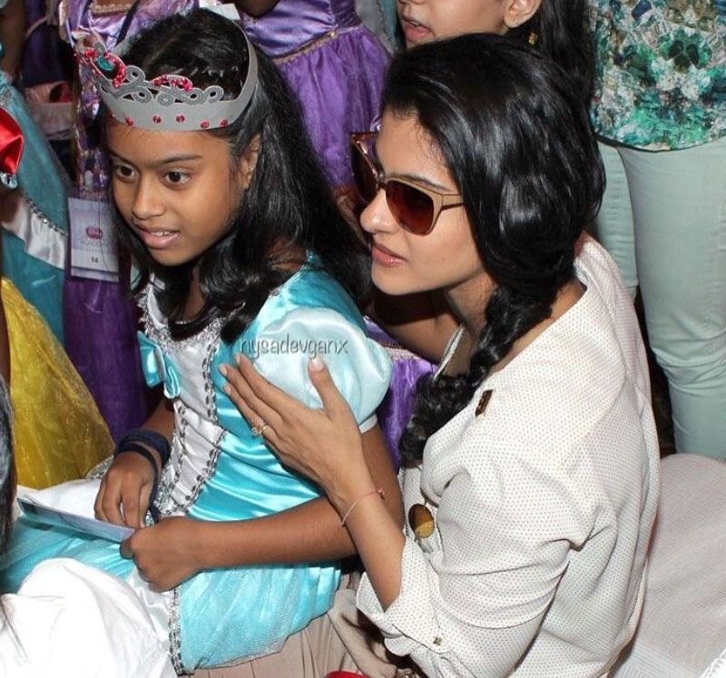 Nysa Devgan's Childhood Picture with her mother Kajol