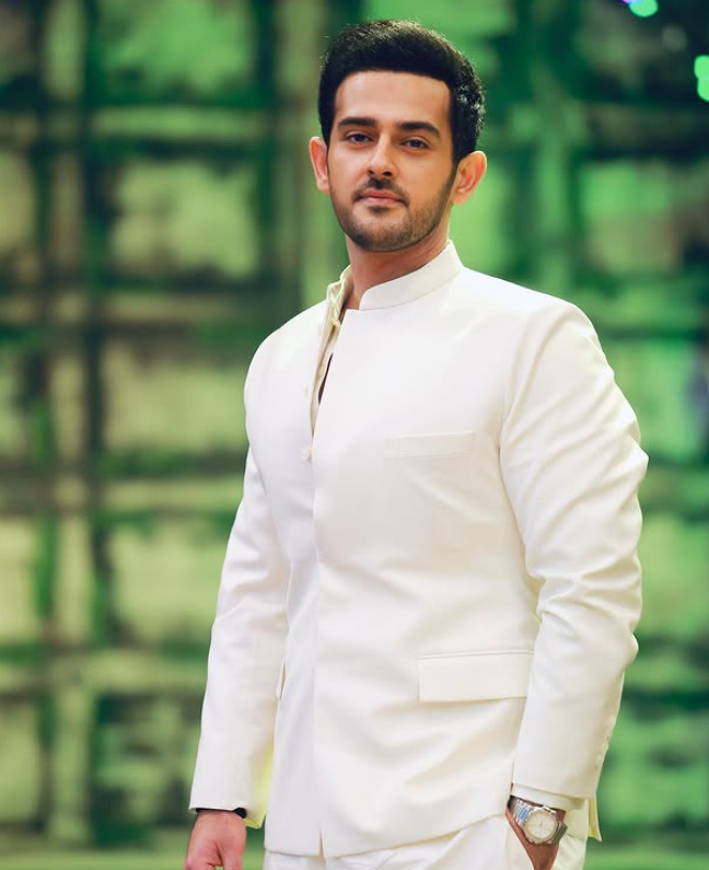 Azaan Sami Khan