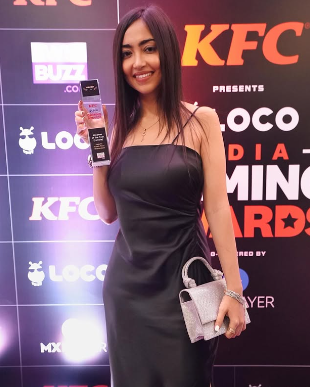 Kaashvi Hiranandani received Streamer of the year (female) awards