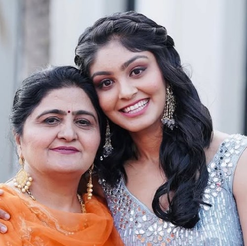Harleen Deol with her mother Charanjit Kaur Deol