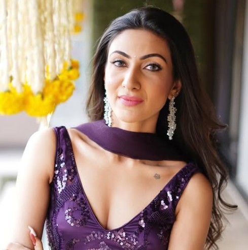Neelam Upadhyaya Profile