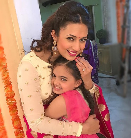 Ruhanika Dhawan with Divyanka Tripathy in a scene of the Serial- Yeh Hai Mohabbatein