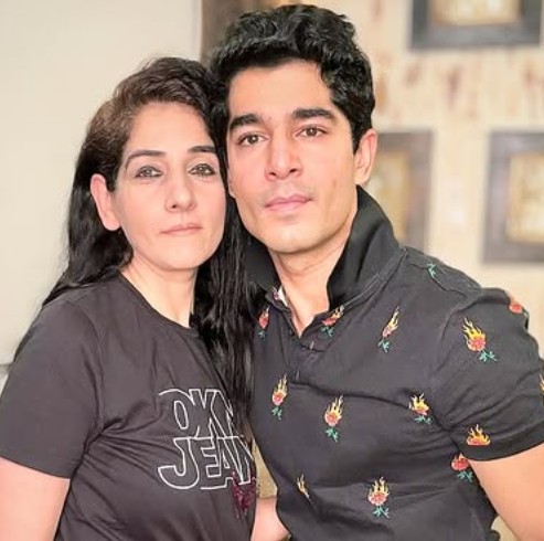 Shaan R Grover with his mother Anu Grover
