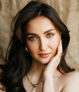 Elli Avram: Biography, Age, Family, Career & Best Movies