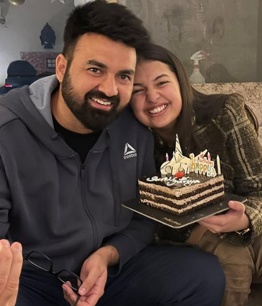 Jaanyaa Joshi with her father Suneil Joshi