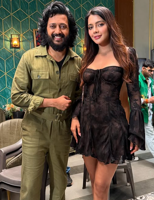 Ruhi Singh with her upcoming film Masti 4 co-star Riteish Deshmukh.