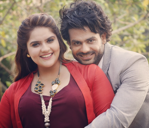 Anjali Anand with Vishal Aditya Singh in a scene of the tv serial 'Kulfi Kumar Bajewala'