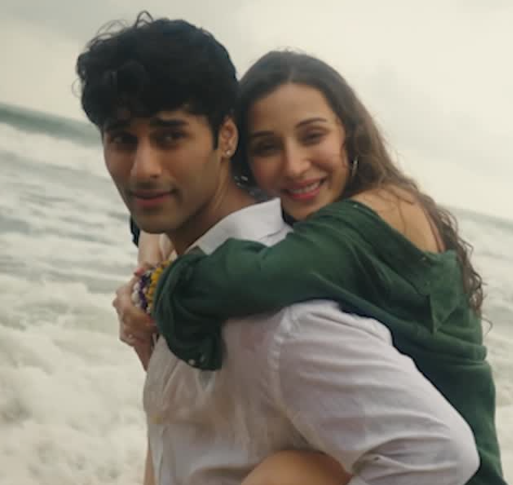 Tusharr Khanna and Heli Daruwala in the music Video 'Jiya Laage Na'