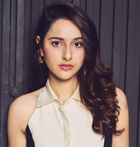 Sadia Khateeb: Biography, Age, Family, Career & Best Movies