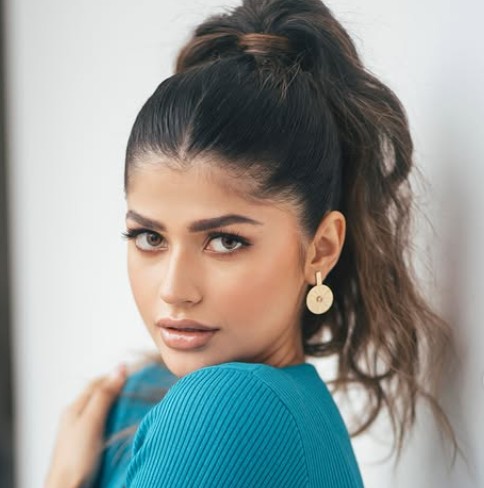Anjini Dhawan Profile