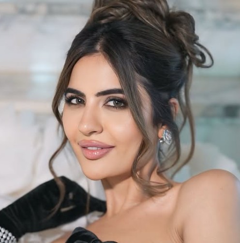 Deepti Sadhwani Profile