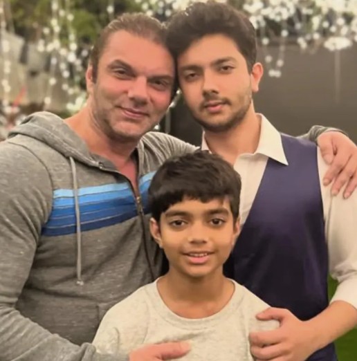 Nirvan Khan with his father Sohail Khan and Younger brother Yohan Khan