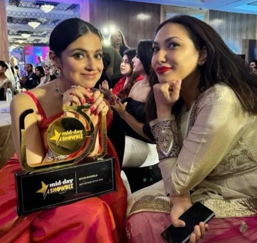 Prerna Arora with actress Divya Khosla from her upcoming film 'Hero Heroine'