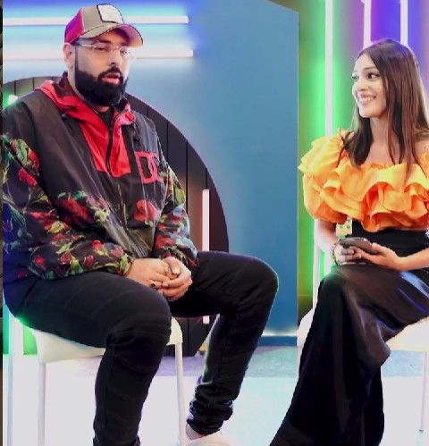 RJ Mahvash with Badshah in the show 'Bold or Bowled'