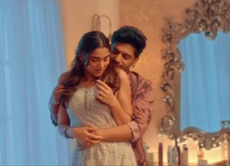 Saiee Manjrekar with Guru Randhawa in a scene of the film 'Kuch Khattaa Ho Jaay'