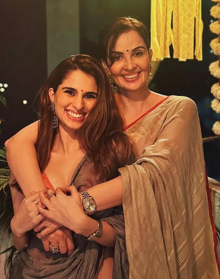 Aisha Ahmed with her mother Rukhsar Rehman