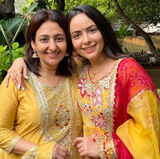 Aanchal Munjal with her mother Anu Narang