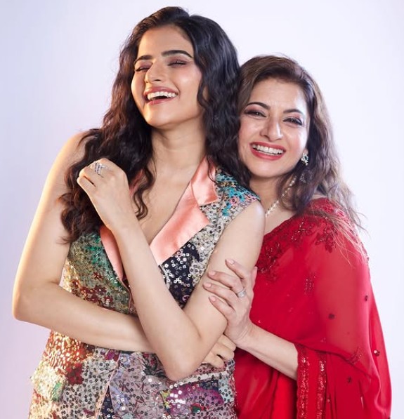 Avantika Dassani with her mother