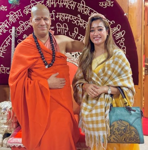Harsha Richhariya with Acharya Mahamandaleshwar Swami Shri Kailashananda Giri Ji Maharaj