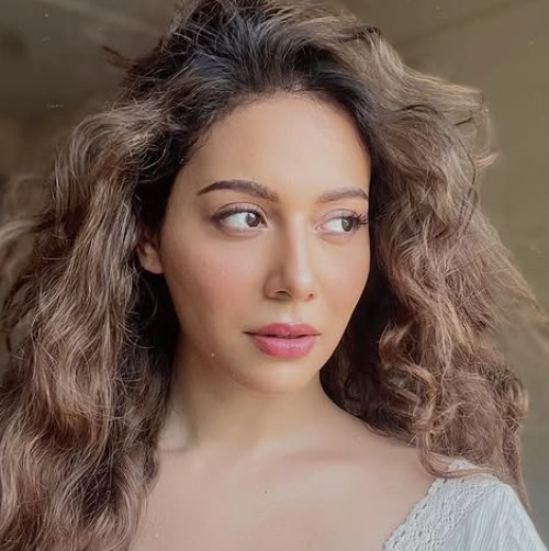 Madhurima Roy: Biography, Age, Family, Career & Net Worth
