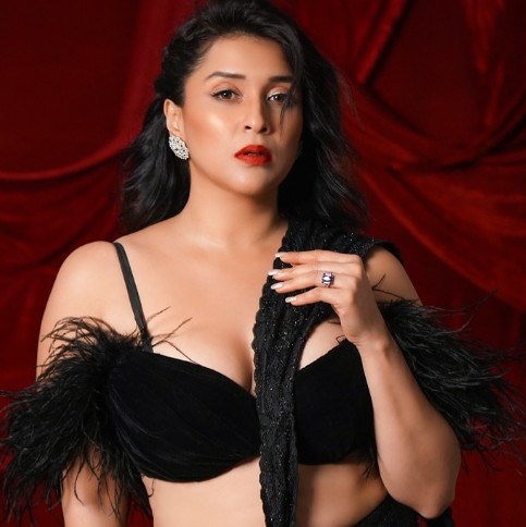 Mannara Chopra