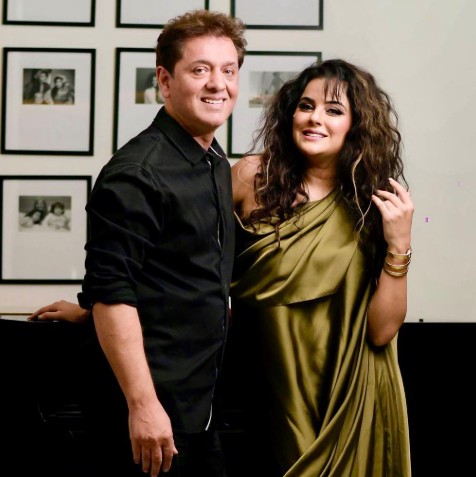 Sara Arfeen Khan with her Husband Arfeen Khan