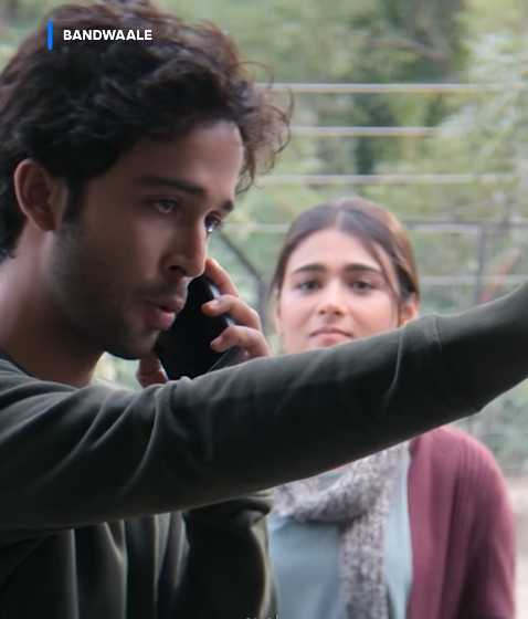 Zahan Kapoor with Shalini Pandey in a scene from the web series 'Bandwaale'