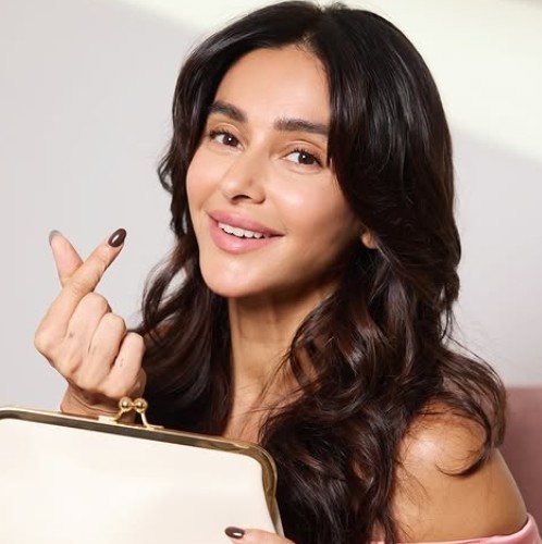 Shibani Dandekar Profile