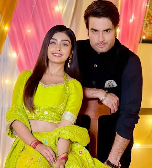 Vivian Dsena With Udaariyaan's Co Star Twikle Arora