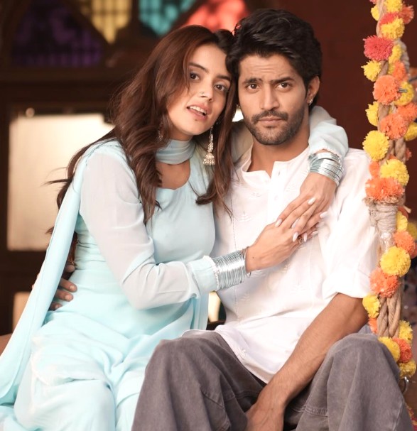 Niharika Tiwari with Sorab bedi in the music video 'Sheesha'