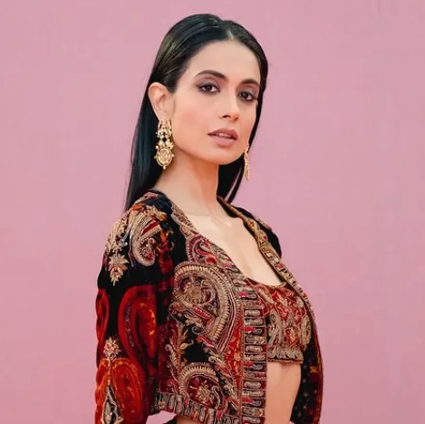 Sarah-Jane Dias