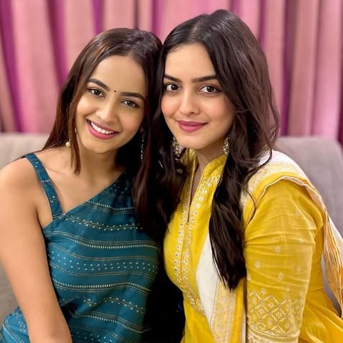 Neha Harsora with her sister Yesha Harsora