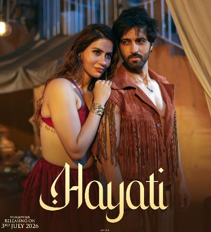 Sabby Suri in the music video 'Hayati'
