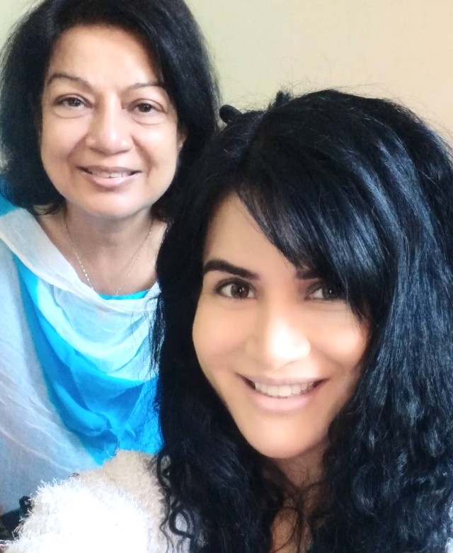 Jashn Agnihotri with her mother