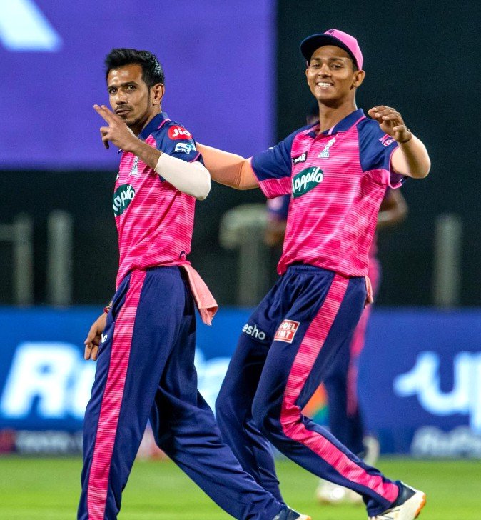 Yashasvi Jaiswal with Yuzvendra Chahal during an IPL Match 